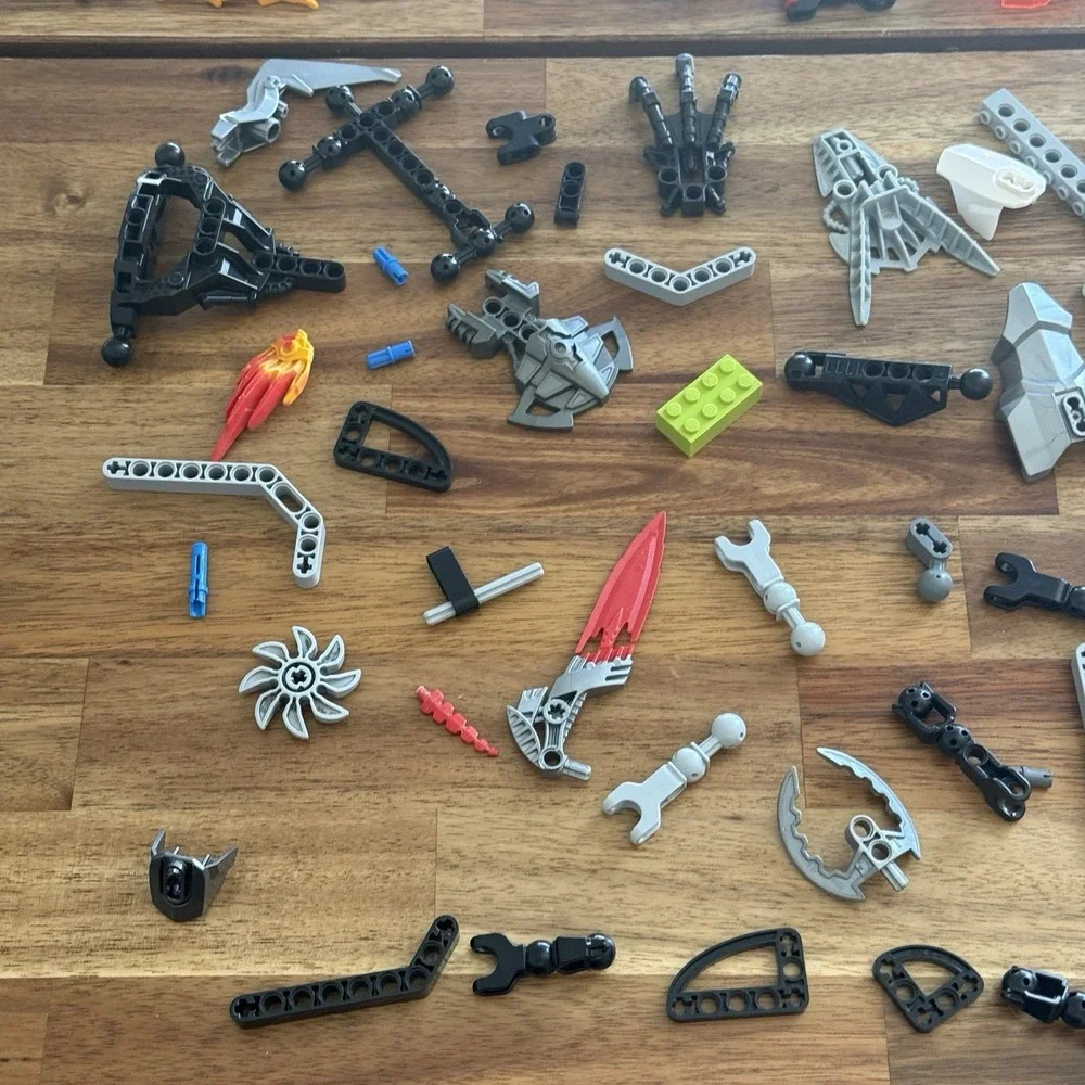 LEGO BIONICLE Hero Factory Bulk Lot of 200+ Parts Pieces 1 LB+ SEE PICTURES!